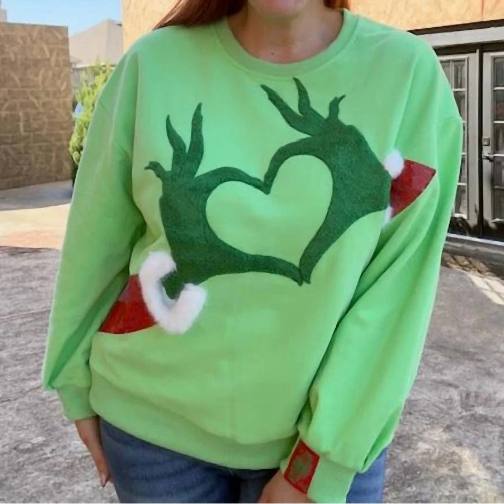 QUEEN OF SPARKLES Green Sweatshirt with Festive Design size M